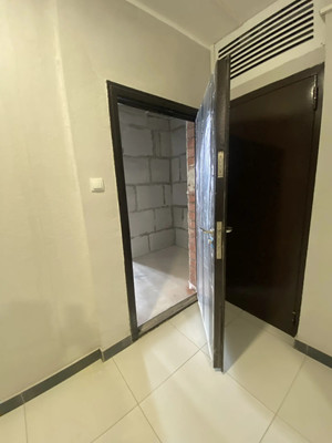 Продам однокомнатную (1-комн.) квартиру, Гайдара ул, 96, Калининград г