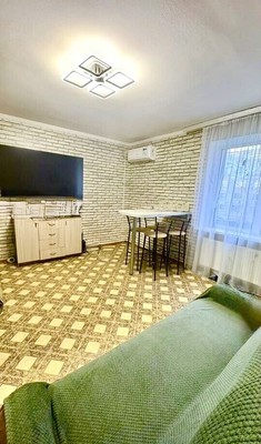 Продам однокомнатную (1-комн.) квартиру, Русская ул, 103А, Симферополь г