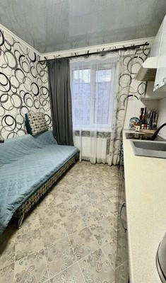 Продам однокомнатную (1-комн.) квартиру, Русская ул, 103А, Симферополь г