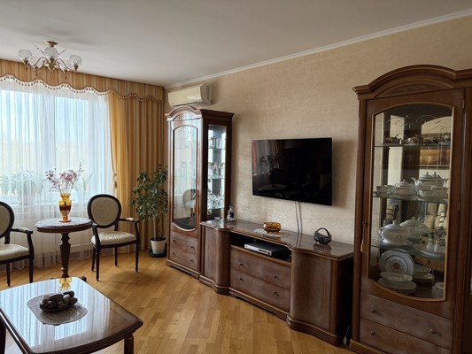 Продам трехкомнатную (3-комн.) квартиру, Свободы ул, 6а, Бритово д