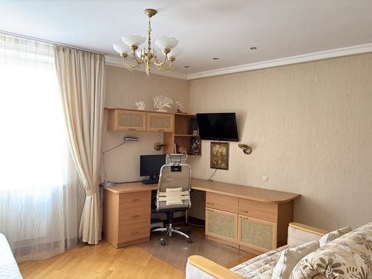 Продам трехкомнатную (3-комн.) квартиру, Свободы ул, 6а, Бритово д