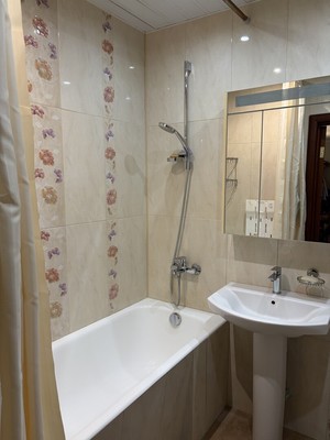 Продам трехкомнатную (3-комн.) квартиру, Свободы ул, 6а, Бритово д