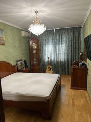 Продам трехкомнатную (3-комн.) квартиру, Октябрьский пр-кт, 145, Люберцы г