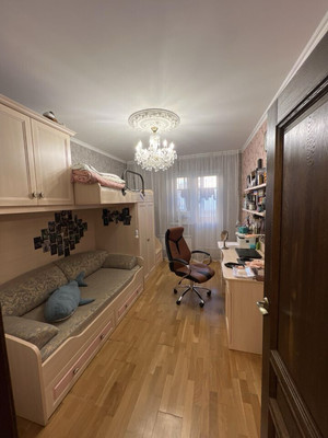 Продам трехкомнатную (3-комн.) квартиру, Октябрьский пр-кт, 145, Люберцы г