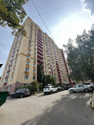 Продам трехкомнатную (3-комн.) квартиру, Октябрьский пр-кт, 145, Люберцы г
