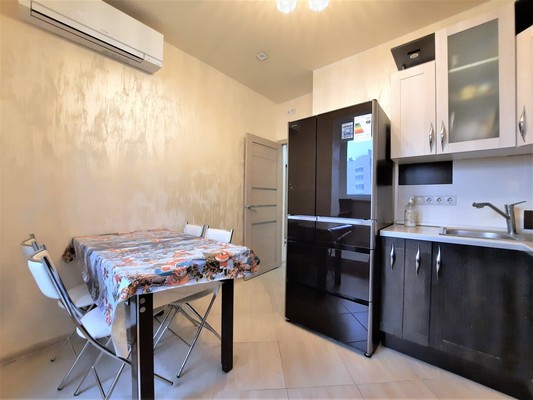 Продам однокомнатную (1-комн.) квартиру, Дмитровка Б. ул, 4к1, Москва г