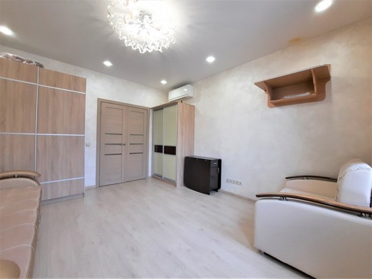 Продам однокомнатную (1-комн.) квартиру, Дмитровка Б. ул, 4к1, Москва г