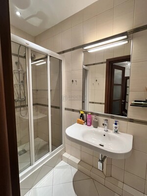 Продам трехкомнатную (3-комн.) квартиру, Мишина ул, 26, Москва г