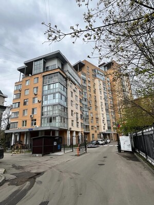 Продам трехкомнатную (3-комн.) квартиру, Мишина ул, 26, Москва г