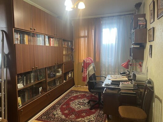 Продам двухкомнатную (2-комн.) квартиру, Елецкая ул, 9к2, Москва г
