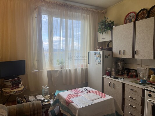 Продам двухкомнатную (2-комн.) квартиру, Елецкая ул, 9к2, Москва г