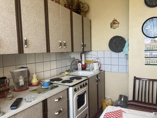Продам двухкомнатную (2-комн.) квартиру, Елецкая ул, 9к2, Москва г