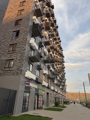 Продам трехкомнатную (3-комн.) квартиру, Новомосковская ул, 9, Москва г