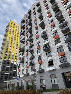 Продам трехкомнатную (3-комн.) квартиру, Новомосковская ул, 9, Москва г