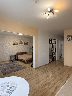 Продам двухкомнатную (2-комн.) квартиру, Сиреневая ул, 4, Барнаул г