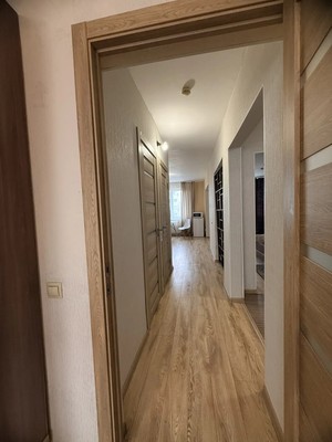 Продам двухкомнатную (2-комн.) квартиру, Сиреневая ул, 4, Барнаул г