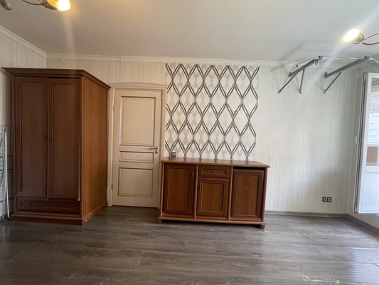 Продам однокомнатную (1-комн.) квартиру, 60 лет Победы ул, 8, Октябрьский рп