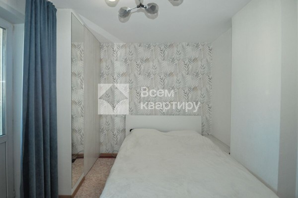 Продам двухкомнатную (2-комн.) квартиру, Петухова ул, 103/2, Новосибирск г