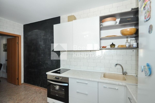 Продам двухкомнатную (2-комн.) квартиру, Петухова ул, 103/2, Новосибирск г