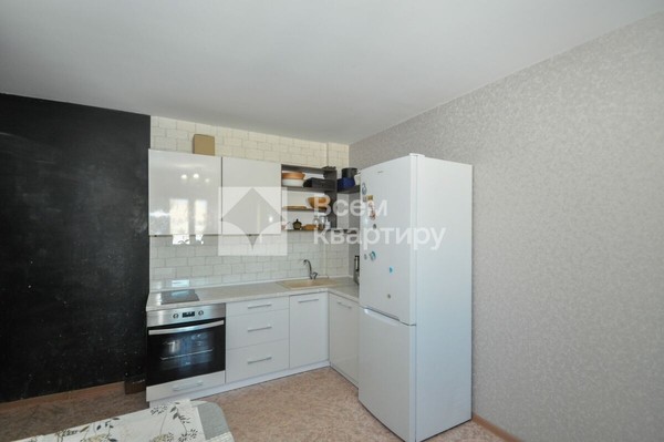 Продам двухкомнатную (2-комн.) квартиру, Петухова ул, 103/2, Новосибирск г
