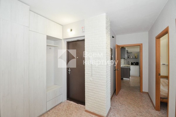 Продам двухкомнатную (2-комн.) квартиру, Петухова ул, 103/2, Новосибирск г