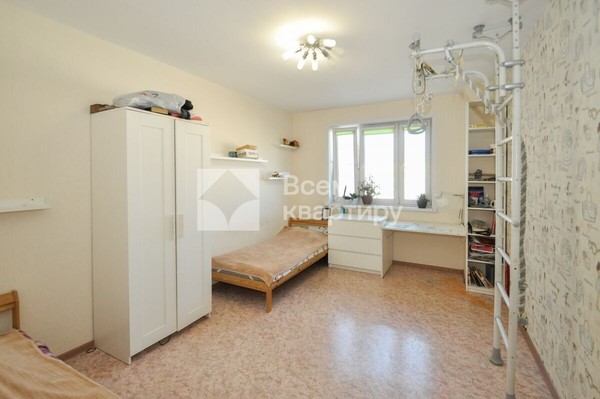 Продам двухкомнатную (2-комн.) квартиру, Петухова ул, 103/2, Новосибирск г
