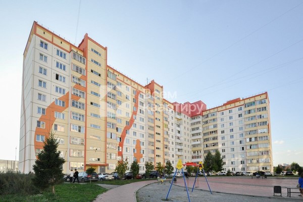 Продам двухкомнатную (2-комн.) квартиру, Петухова ул, 103/2, Новосибирск г