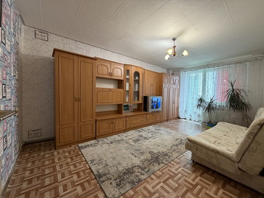 Продам трехкомнатную (3-комн.) квартиру, Мира ул, 2, Бахчисарай г