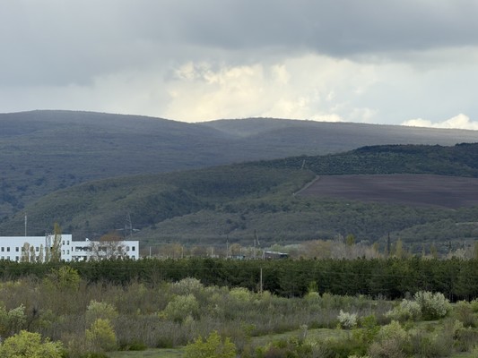 Продам трехкомнатную (3-комн.) квартиру, Мира ул, 2, Бахчисарай г