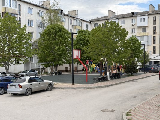 Продам трехкомнатную (3-комн.) квартиру, Мира ул, 2, Бахчисарай г