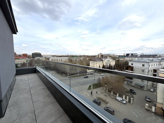 Продам трехкомнатную (3-комн.) квартиру, Павлюхина ул, 26к2, Казань г