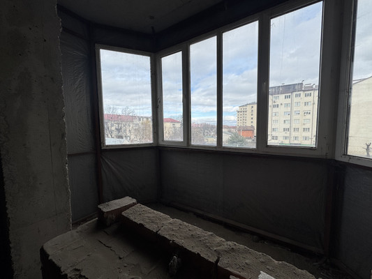 Продам трехкомнатную (3-комн.) квартиру, Пушкина ул, 35а, Нальчик г