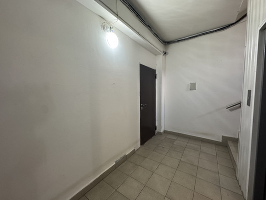 Продам трехкомнатную (3-комн.) квартиру, Пушкина ул, 35а, Нальчик г