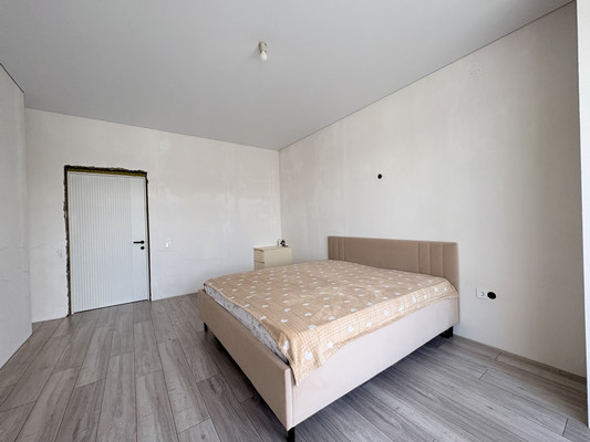 Продам трехкомнатную (3-комн.) квартиру, им. Сижажева М.В. ул, 1а, Чегем г