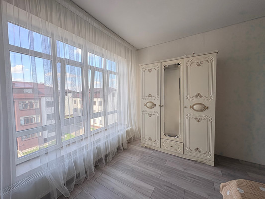 Продам трехкомнатную (3-комн.) квартиру, им. Сижажева М.В. ул, 1а, Чегем г