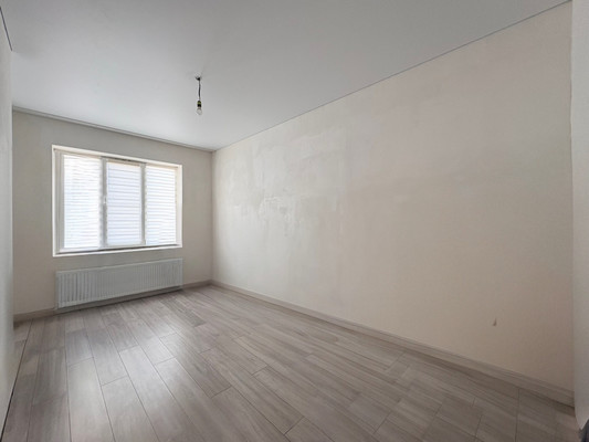 Продам трехкомнатную (3-комн.) квартиру, им. Сижажева М.В. ул, 1а, Чегем г