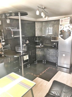 Продам двухкомнатную (2-комн.) квартиру, им. Репина проезд, 24, Краснодар г