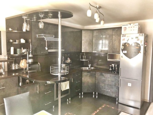Продам двухкомнатную (2-комн.) квартиру, им. Репина проезд, 24, Краснодар г