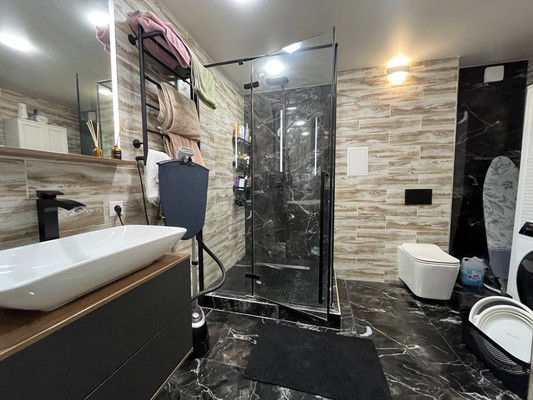 Продам трехкомнатную (3-комн.) квартиру, Маяковского ул, 4, Туапсе г