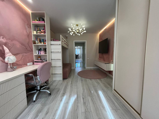 Продам трехкомнатную (3-комн.) квартиру, Маяковского ул, 4, Туапсе г
