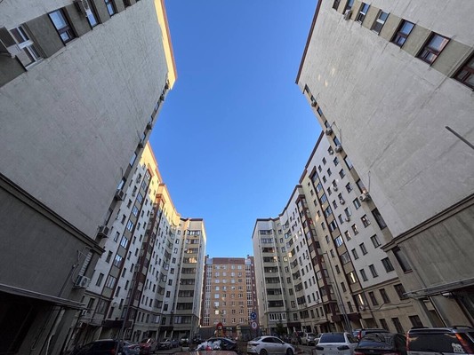 Продам двухкомнатную (2-комн.) квартиру, Волочаевская ул, 6, Казань г