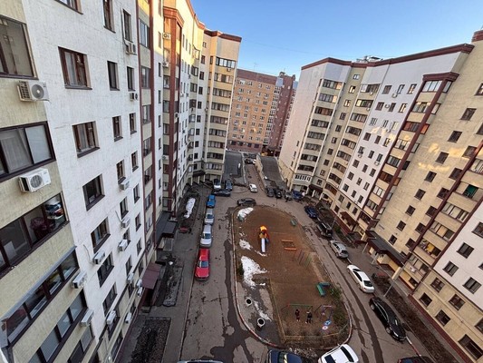 Продам двухкомнатную (2-комн.) квартиру, Волочаевская ул, 6, Казань г
