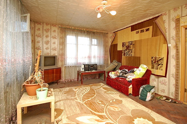 Продам трехкомнатную (3-комн.) квартиру, Судостроителей ул, 9А, Понтонный п