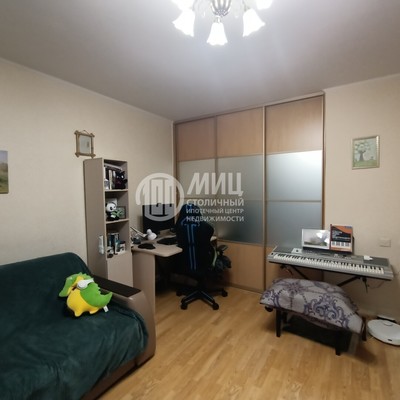 Продам однокомнатную (1-комн.) квартиру, Донелайтиса проезд, 17, Москва г