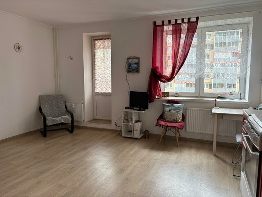 Продам однокомнатную (1-комн.) квартиру, Воронцовский б-р, 9к2, Бугры п