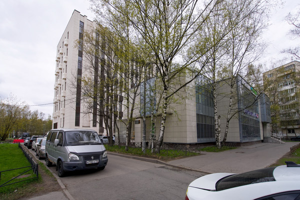 Продам однокомнатную (1-комн.) квартиру, Серебристый б-р, 18к1, Санкт-Петербург г