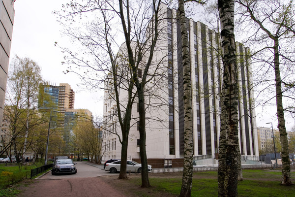 Продам однокомнатную (1-комн.) квартиру, Серебристый б-р, 18к1, Санкт-Петербург г
