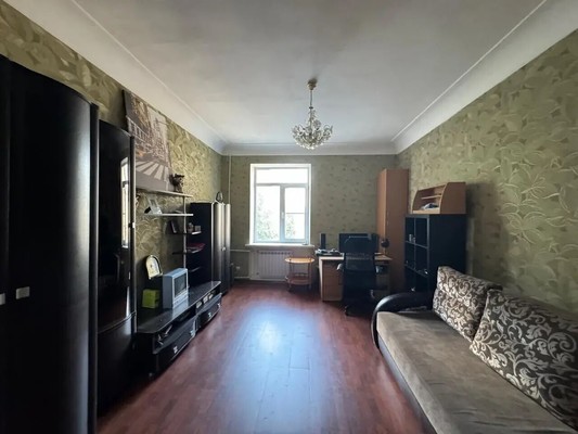 Продам трехкомнатную (3-комн.) квартиру, Ленина ул, 74, Армавир г