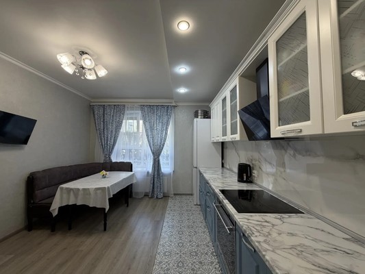 Продам трехкомнатную (3-комн.) квартиру, Мира ул, 62к1, Казань г