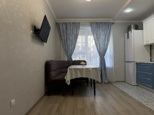 Продам трехкомнатную (3-комн.) квартиру, Мира ул, 62к1, Казань г